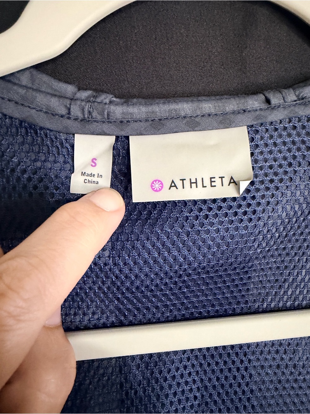 Athleta Navy Hooded Packable rain jacket windbreaker Jacket lightweight - Picture 14 of 16